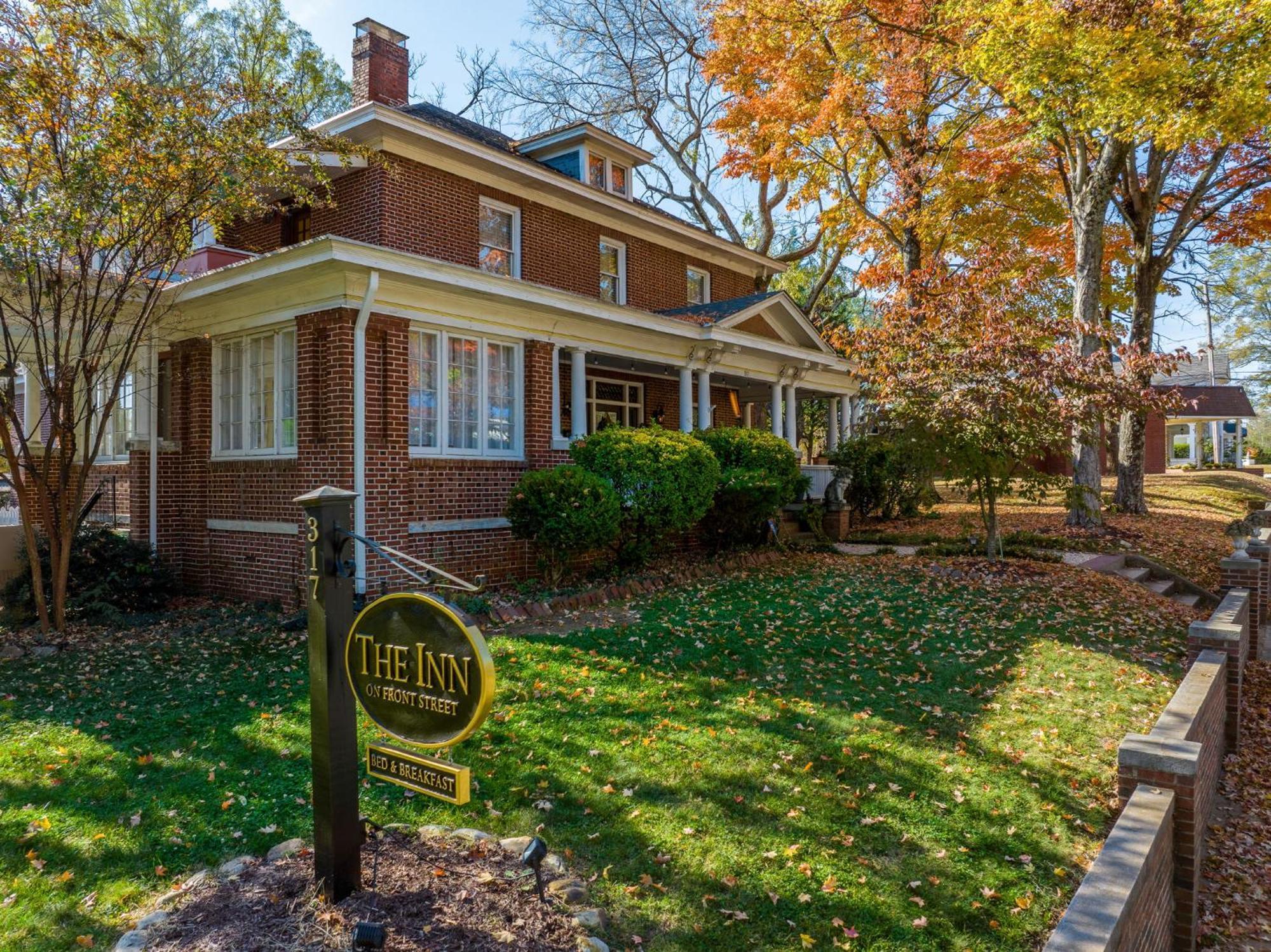 The Inn On Front Street Statesville Exterior foto